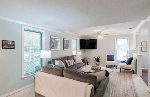 Dozing on Dog River- River Access Dock Yard - Foto 8