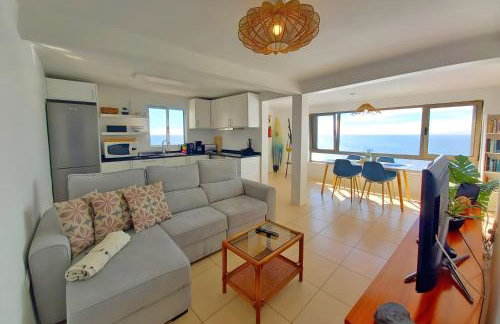 The Yellow House - Photo 8