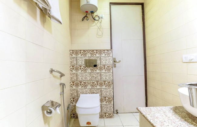 Modern City Retreat 2bhk Paras Fortis Balcony - Photo 50