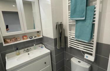 Nyrenoverad lägenhet med havsutsikt - Foto 6