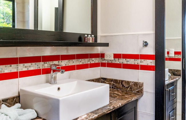 Nostalgic Retro Home on Luxurious Lot with a Private Infinity Pool and Ocean Views - Photo 17