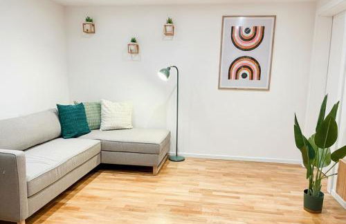 1,5-Zimmer, Top ausgestattet, 4 Pers, Souterrain, Self Check-in, Parkplatz, Netflix & Amazon Prime - Foto 5