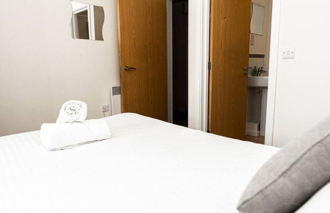 2 Bedroom Apartment Warrington - Photo 12