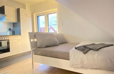 Charmantes Studio-Apartment im Herzen von Neureut - Fußbodenheizung, Regendusche, Waschmaschine, Stellplatz - Foto 6