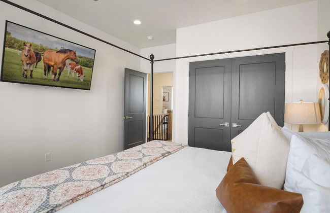 New The Ranch House Freedom Village - Foto 10