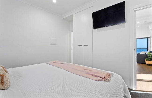 Port Lincoln Beach Front Apartments - Photo 3