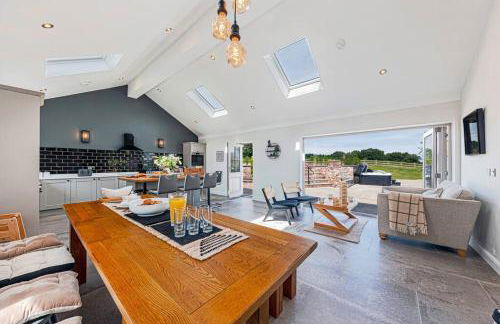 Fairvale House - Photo 24