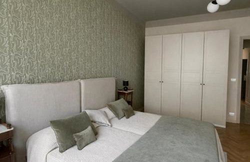 Two bedroom apartment with private parking - Photo 9