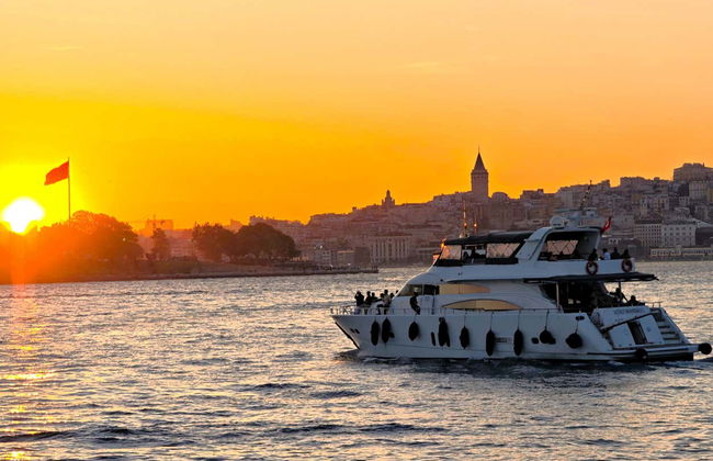 Croisière en yatch sur le Bosphore au coucher du soleil - Foto 11