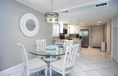 Tranquil 2nd floor beachfront condo on Sanibel Island 2A2 - Foto 25