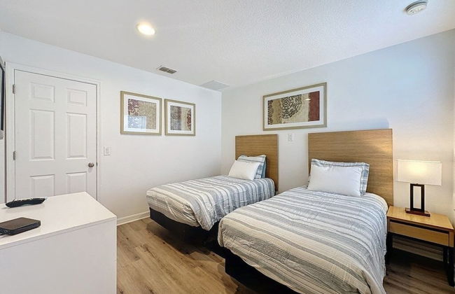 Amazing Townhouse Close To Disney 2 Bed 2.5 Bath 2 Bedroom Townhouse by RedAwning - Foto 6