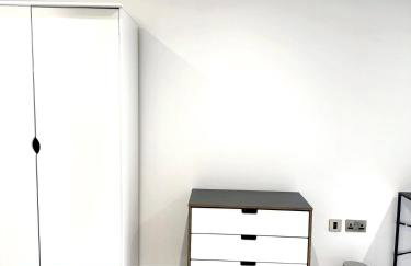 4 Beds Work Housing Near Croydon with Free Parking, High Speed WIFI sleeps up to 9 - Foto 10