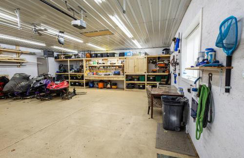 Spacious & Updated MQT Home - HotTub - Backyard - Foto 18