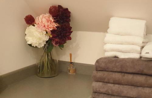 New Bury Cottage near Goodwood - Photo 21