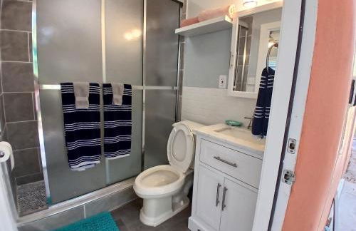 Starfish - Spacious By River 1.3 Mi to Beach 1 Bd 1 Bth Kit - Photo 10