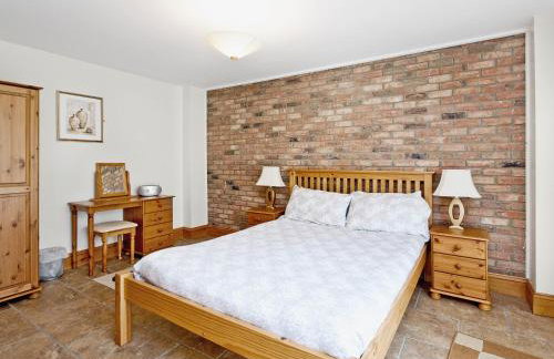 Cobble Cottage - W41945 - Photo 5