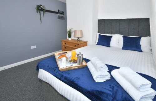 Orion House - sleeps 6, driveway, garden - Photo 11