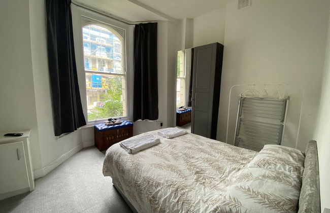 Bustling Western Apartment - Foto 1