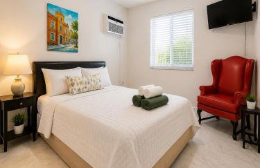 Central Miami 1BR 10 min to Cruise Port, Brickell & Wynwood Apt 201 - Photo 1