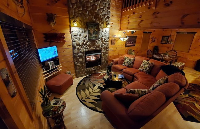 Elk Run On Cosby Creek - 2 Bedrooms, 2 Baths, Sleeps 7 Cabin by RedAwning - Foto 24