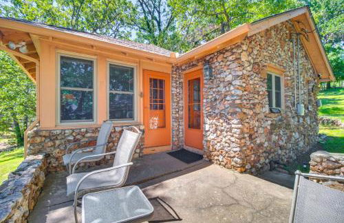 Swim Dock and Views Lakefront Afton Vacation Rental - Foto 25
