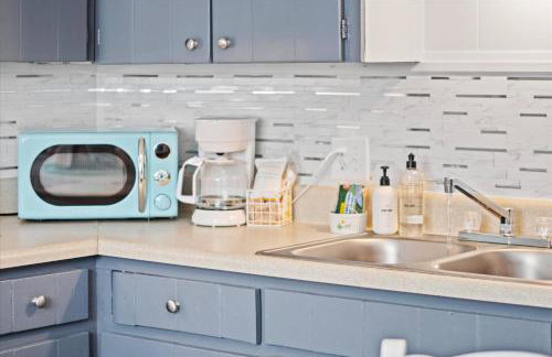 Beachy Getaway - Cozy and Secluded Lodge Home - Foto 18