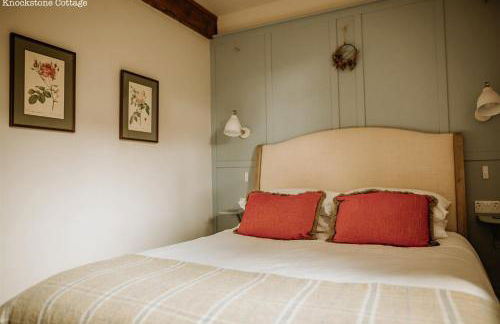 Lyme Tree Farm Cottages - Hotching Barn and Knockstone Cottage - Foto 24