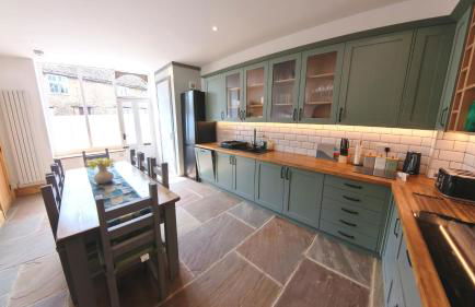 Flexible Accommodation - Newly renovated characterful cottage - Photo 8