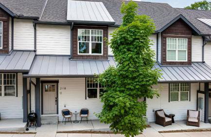 Waverly by Avantstay Nashville-inspired Townhome w/ Luxury Kitchen, Pool Table - Foto 83