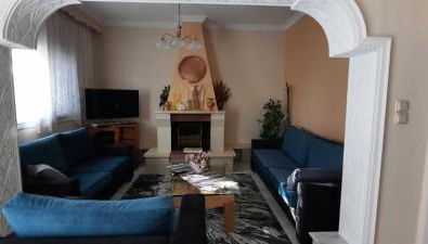 River House - Photo 2