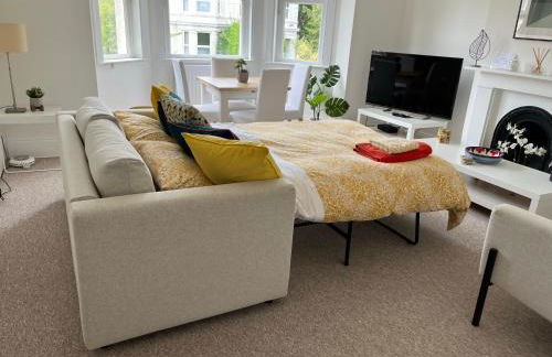 Tree Tops Apartment in Tunbridge Wells - Photo 20