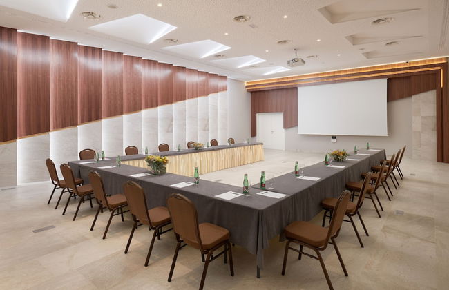 Amphora's Garden - Photo 46