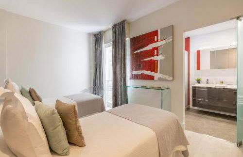 Spectacular 2-Bedroom Apartment with Stunning Retiro Park Views In the Heart of Barrio Salamanca - Photo 11