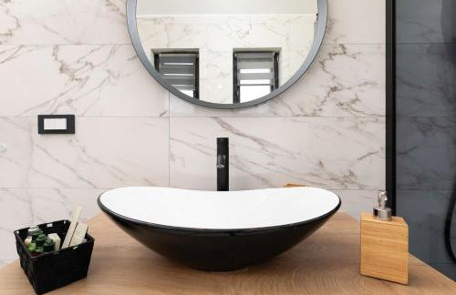 Villa Niko with heated pool, sauna and jacuzzi - Photo 30