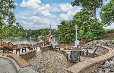 Lakefront w/ Private Dock + Hot Tub Pontoon Rental Butler Bliss by Avantstay - Foto 10