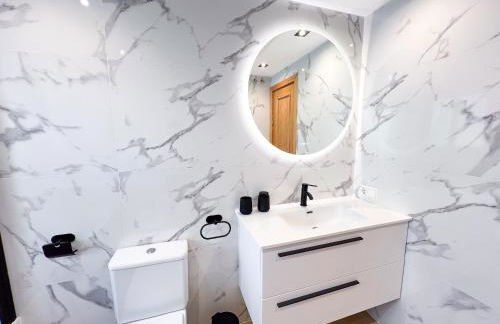 Apartment in San Pedro de Alcántara-Marbella with private parking - Photo 26