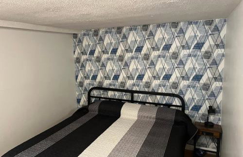 Downtown Beverly Apartment 8 Minutes to Salem and has King Beds - Photo 32