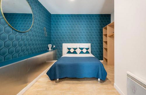 Angoulême, cosy T2 centre ville , TV , WIFI , 4 pers , moderne , parking - Foto 1