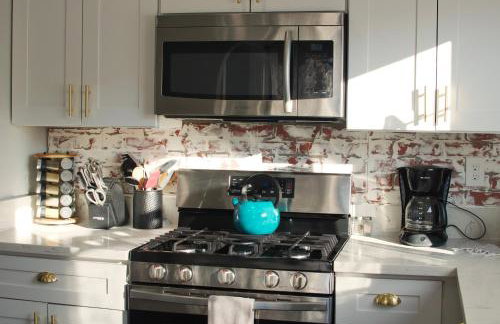 AC! Family Space-Retro Home in Historic Albany - Foto 73