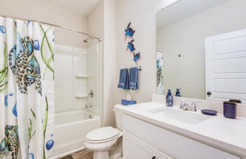 Gorgeous Calabash Condo with Balcony and Pool Access! - Foto 17