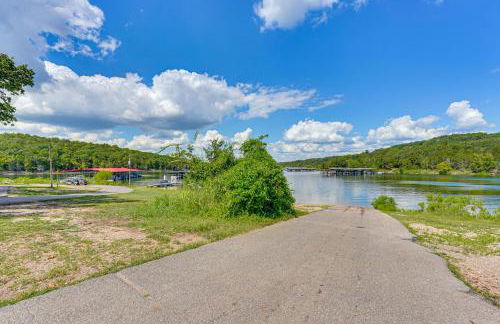 Cozy Cabin with Deck and Boat Launch Access in Lampe! - Foto 24