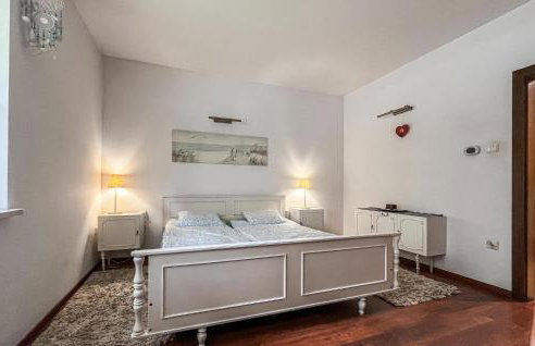 Five Bedroom Cozy Home In Jerzykowo - Foto 21