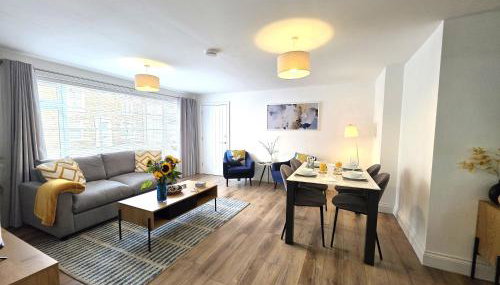 Modern One Bed Flat at Dawe Luxury Suites - An Entire Apartment near Ely Cathedral & Train Station - The Perfect Gateway to Explore Ely, Cambridge, Norfolk & London - Sleeps up to 4 - Foto 5