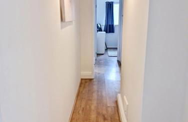 2 Bed Spacious Apartment, Sleeps 4, Free Wifi, Free Parking, Amenities Nearby, Good Transport Links Nearby, Contractors and Holidays - Foto 4