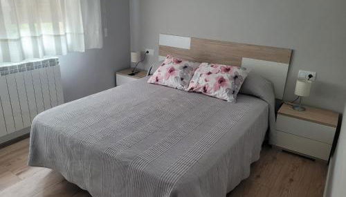 Casa Julio, bonita casa cómoda y espaciosa, totalmente reformada con terraza y jardin privado - Foto 4