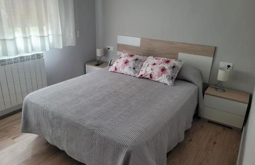 Casa Julio, bonita casa cómoda y espaciosa, totalmente reformada con terraza y jardin privado - Foto 4