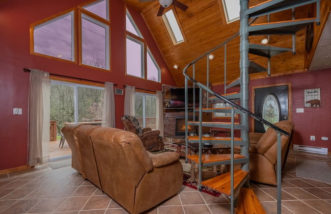 Cabin at Slope's Edge - Photo 15