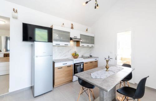 Stone House Prapatna-Two Bedroom Holiday Home with Swimming Pool - Foto 12