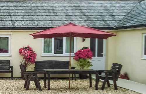 Peach Tree Cottage - Photo 1