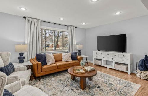 Spacious Family Haven - Walk to Downtown & JBU - Foto 1